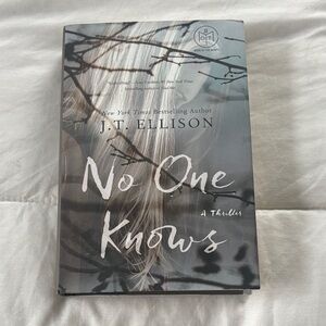 No One Knows by J.T. Ellison Hardcover Book